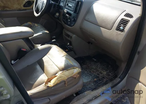 2001 Ford Escape Xlt z USA, uszkodzony, nr VIN 1FMCU04101KB58456